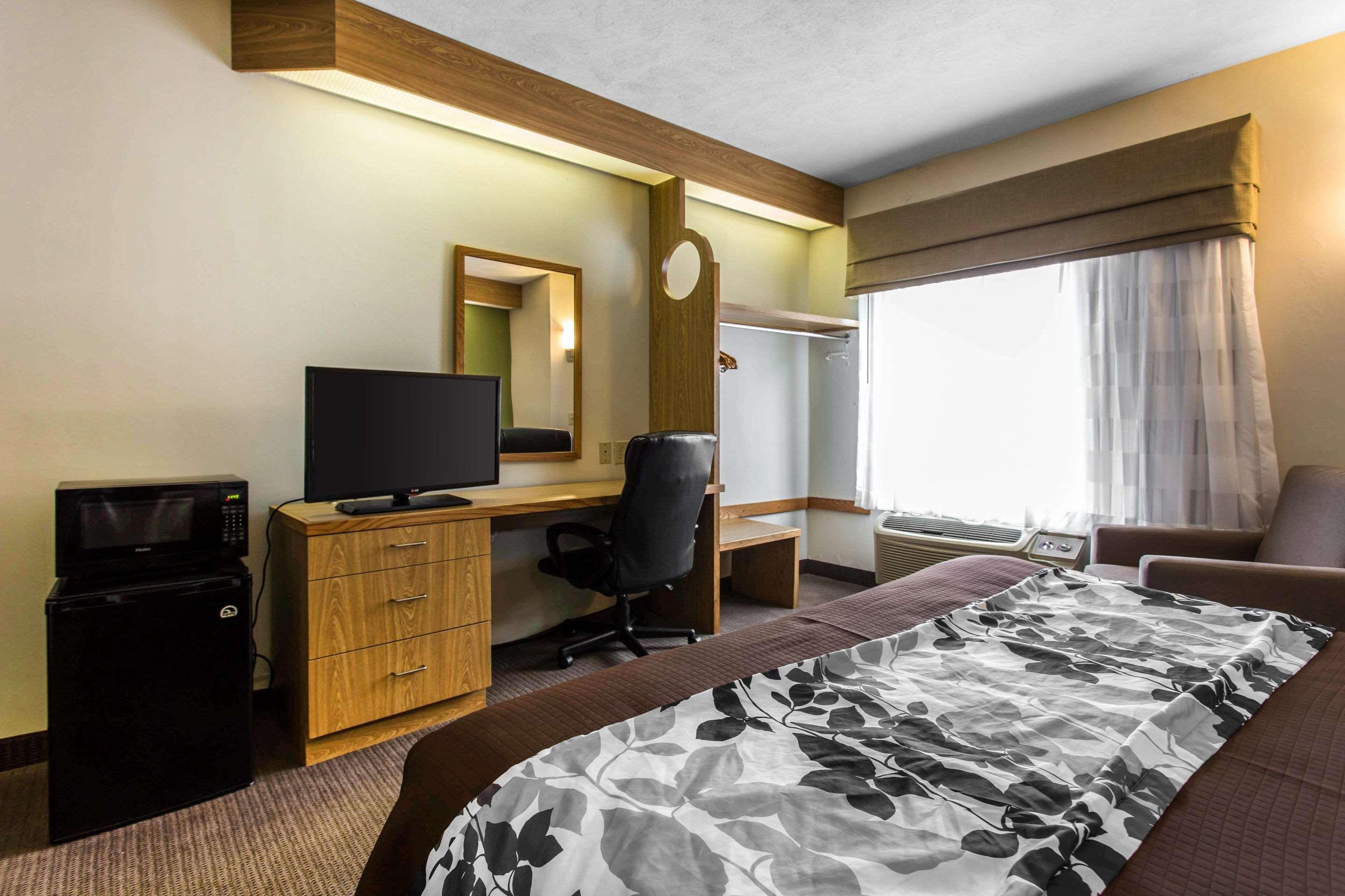 Surestay By Best Western Summerville Flowertown Exterior photo