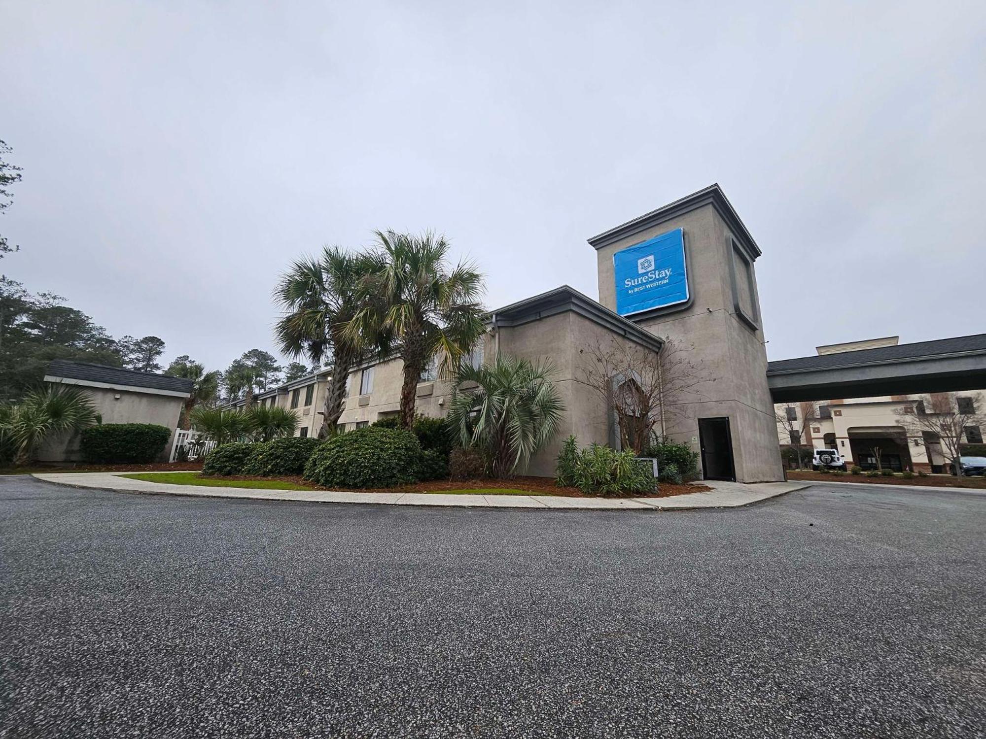 Surestay By Best Western Summerville Flowertown Exterior photo