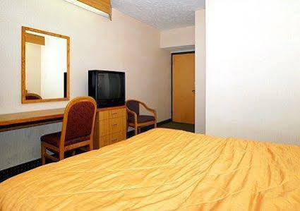 Surestay By Best Western Summerville Flowertown Exterior photo